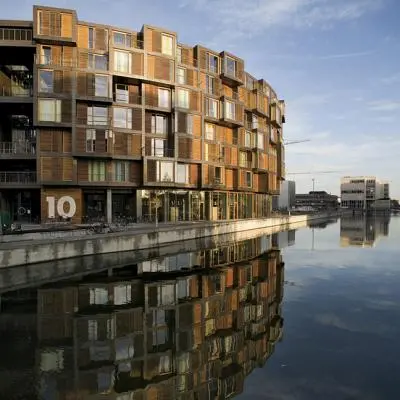 Auf dem Weg zu einer Ökologie der Tektonik: Die Notwendigkeit, das Bauen in der Architektur neu zu denken - Towards an Ecology of Tectonics: The Need for Rethinking Construction in Architecture