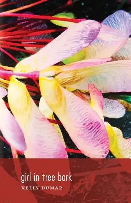 Mädchen in Baumrinde - girl in tree bark