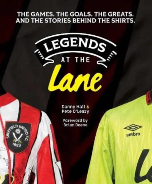 Legends at the Lane - Die Geschichte von Sheffield United wird anhand von Spielertrikots und anderen Erinnerungsstücken erzählt - Legends at the Lane - The history of Sheffield United told through player shirts and other memorabilia